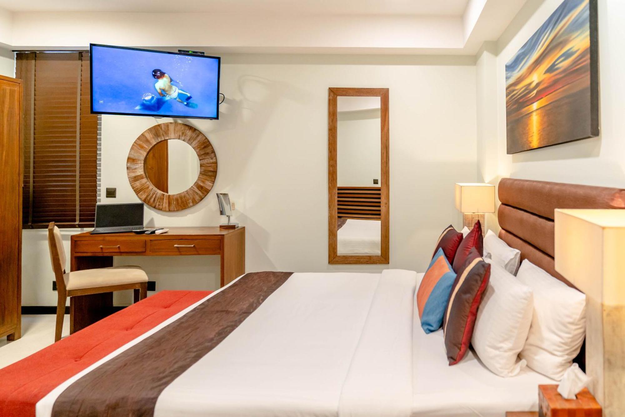 The Somerset Hotel 4*