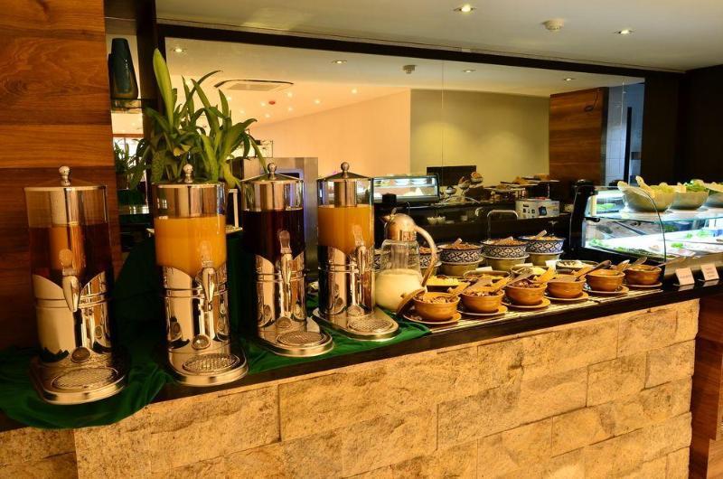 The Somerset Hotel 4*