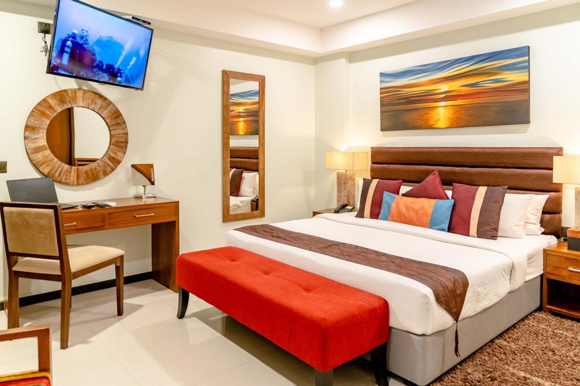 The Somerset Hotel 4*