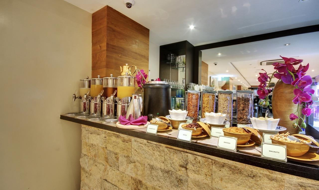 Отель The Somerset 4*